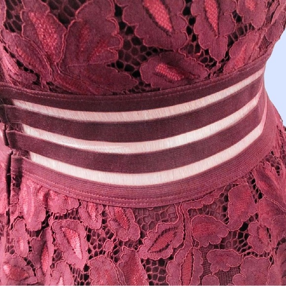 CITY STUDIO CRANBERRY LACE FIT & FLARE DRESS. NWT. Size 5 (Juniors) - Picture 4 of 6